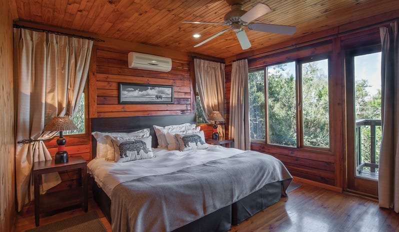 KARIEGA MAIN LODGE - LOG CHALET